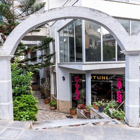 Work-Friendly Central Apartments, Sarandë 外观 照片