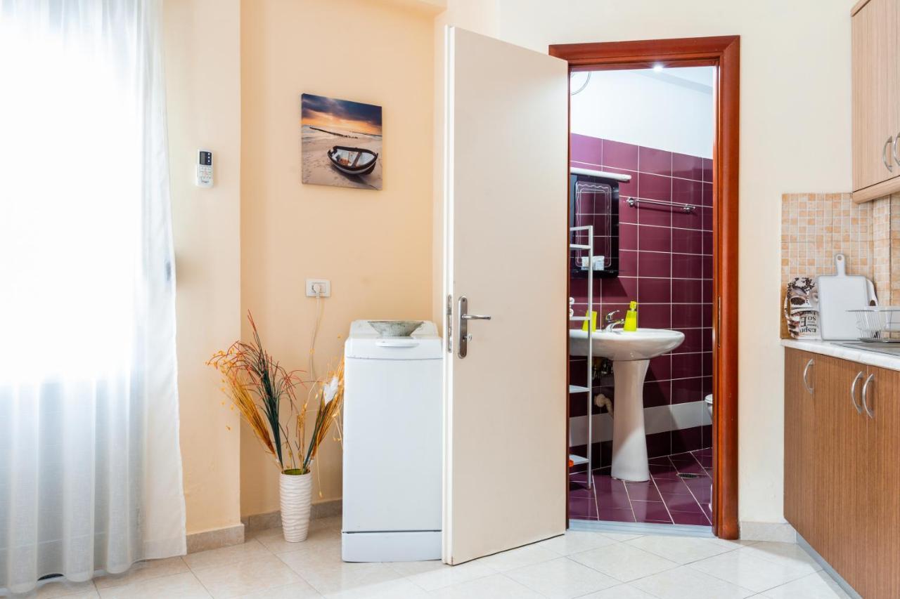 Work-Friendly Central Apartments, Sarandë 外观 照片