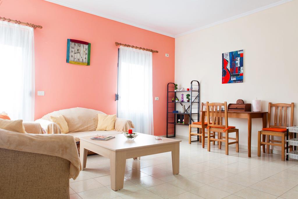 Work-Friendly Central Apartments, Sarandë 外观 照片