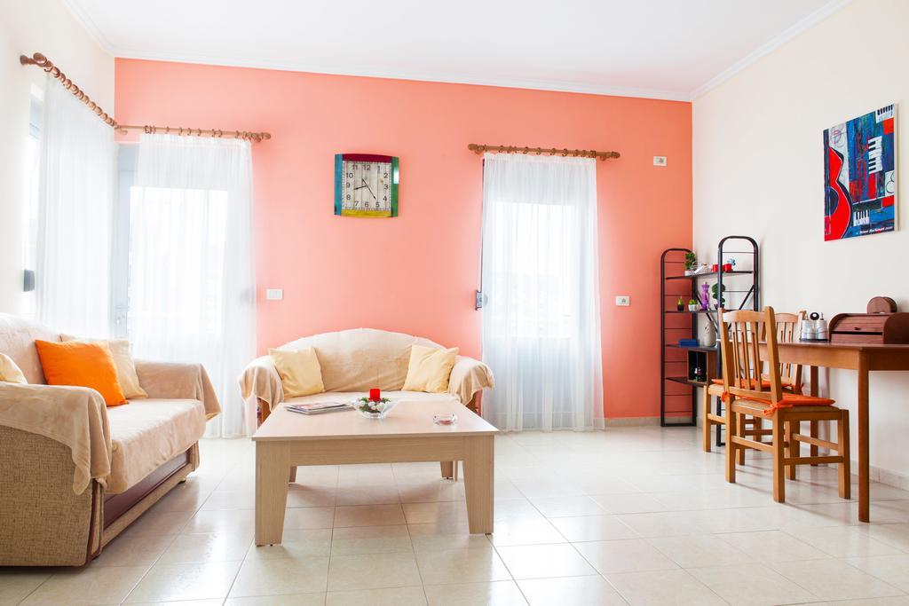 Work-Friendly Central Apartments, Sarandë 外观 照片